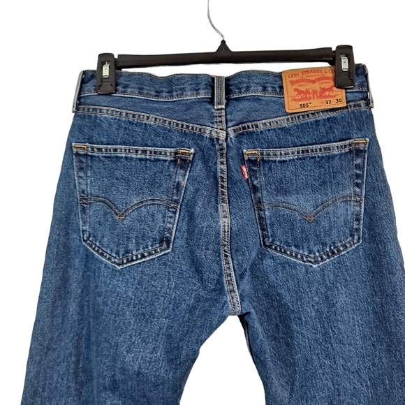 SOLDLevi's 505 Blue Jeans Men Size 32/30 Regular Fit Zipper/Button - Picture 6 of 10